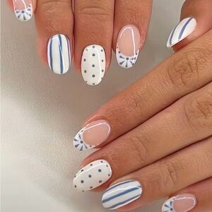 🤍💙 Blue & White Chic Press On Nails – 24 Pack Striped Polka Dot Set 💙🤍